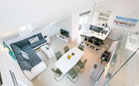 Topdeck Exclusive Apartment